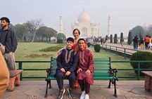 Taj Mahal Tour With Professional Photographer With Rental Saree