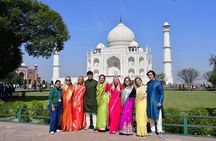 Taj Mahal Tour With Professional Photographer With Rental Saree
