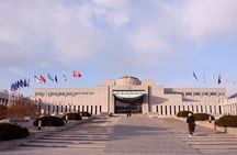 Explore Seoul: War Memorial, Jogyesa Temple & Tapgol Park Tour