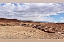 Agafay desert dinner &chow Camel ride 