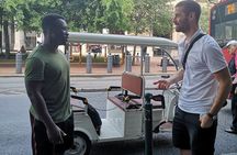 Private Sightseeing Tour using Electric Tuk Tuk Ride in Budapest 