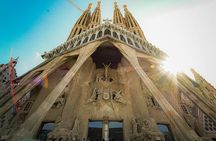 La Sagrada Familia Guided Tour in Barcelona with Tickets