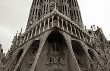 La Sagrada Familia Guided Tour in Barcelona with Tickets