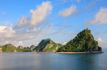 Signature Ha Long Bay day cruise with buffet lunch