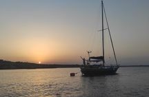 Plemmirio Sailing Tour from Ortigia with Snorkeling 
