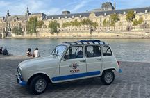Private tour Paris Sightseeing 2 hours in Renault 4L electric 
