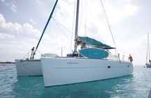 Barcelona Small Group Trip by Catamaran w Tapas, Cava and Sunset