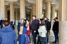 Park Guell Private Guided Tour With a Five Stars Tour Guide