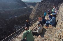 Private Teotihuacan Pyramids with Archaeologist