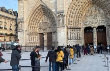 Paris Walking Tour with Hidden Stories and Notre Dame Medal