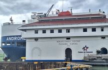 Panama Canal Tour: Miraflores Locks and Canal Zone