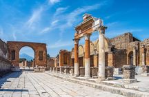 Pompeii and Free Stop Tour in Naples
