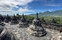 Yogyakarta: Borobudur 5-hour Tour with Climb up and Transfers
