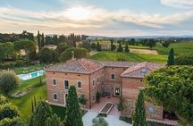 A Classic Tuscan Winery with Lunch in Montepulciano