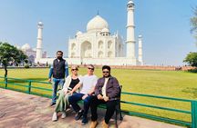 All Inclusive Taj Mahal, Agra Fort, Baby Taj Car with Local Guide
