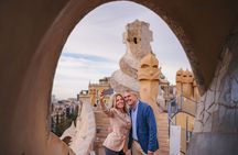 La Pedrera Premium: Exclusive Tour with Cava & Stunning View