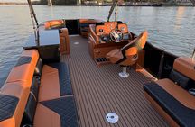 Private Danube Boat Tour with Beer and Prosecco