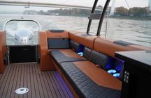 Private Danube Boat Tour with Beer and Prosecco
