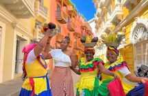 Cartagena Sunset Walking Tour: Golden Hour, Rooftop & Getsemaní
