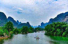 1-Day Guilin Tour to Reed Flute Cave, Bamboo Boat and Night Show