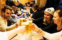 Tokyo: Shinjuku Bar Hopping & Night Walking Tour