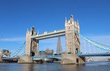 London’s Family-friendly Routemaster Bus Tour with Live Guide