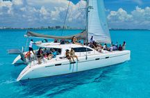 Isla Mujeres Spring Break Party Catamaran Snorkel and Open Bar