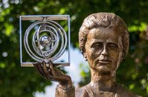 Marie Curie-Sklodowska: Warsaw Tour with Museum Tickets