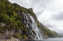 Pulpit Rock Boat Tour in Luxury Cruiser