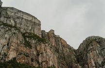 Pulpit Rock Boat Tour in Luxury Cruiser