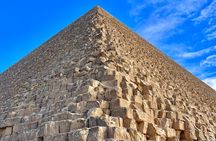  Private Tour in Giza Pyramids Sphinx and Valley Temple 