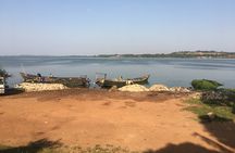 2-Hours village walk and Lake Victoria cruise from Entebbe 