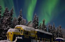 Spectacular Hot Spring Experience with Northern Lights 