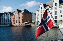 Ålesund on Foot: Art Nouveau, Insider Tips & more