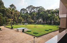 Daily Small Group Tour to Saigon City and Cu Chi Tunnels