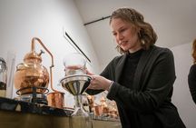 Edinburgh Gin Distillery Making Experience
