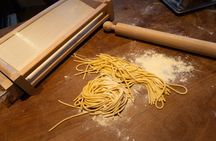 Venice: Cooking Class with Chef Francesco and Live Music 