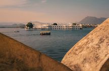 Private Full Day Udaipur Tour with Optional Guide