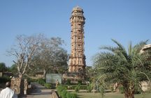 Private Chittorgarh Day Trip from Udaipur with Optional Guide
