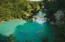 Kayaking Mreznica Waterfalls close to Plitvice Lakes
