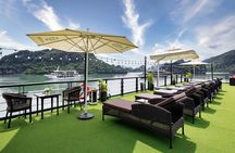 Doris Cruise 5 star cruise 3 days visiting Halong - Lan Ha Bay 