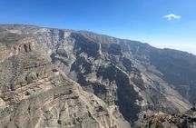 Nizwa and Jebel Shams Full Day Tour