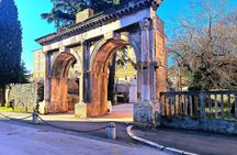 Explore layers of Pula's History in German or English