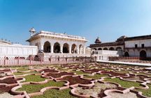 Private Sunrise Taj Mahal & Agra Fort Tour with Car & Breakfast