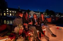 Amsterdam Evening Canal Cruise with Live Guide and Onboard Bar 