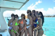 Punta Cana Private Catamaran Spring Break Party, Snorkel & BBQ
