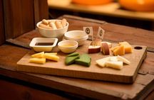 Guided Dutch Cheese Tasting Experience in Amsterdam with Wine