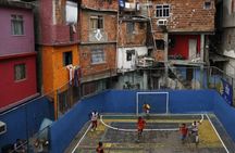 Favela Tour + The Maze Rio - by Alan Denis