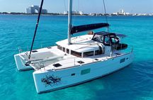7hrs 42ft Luxury Catamaran Private Charter Cancun to Isla Mujeres