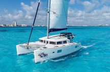 7hrs 42ft Luxury Catamaran Private Charter Cancun to Isla Mujeres